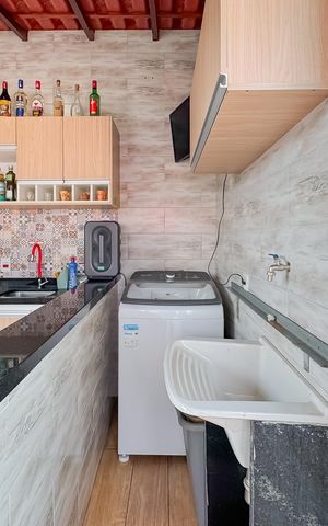 Casa à venda com 153m², 3 quartos e 1 vaga Casa à venda com 153m², 3 quartos e 1 vagaÁrea de Serviço