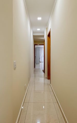 Casa à venda com 153m², 3 quartos e 1 vaga Casa à venda com 153m², 3 quartos e 1 vagaCorredor