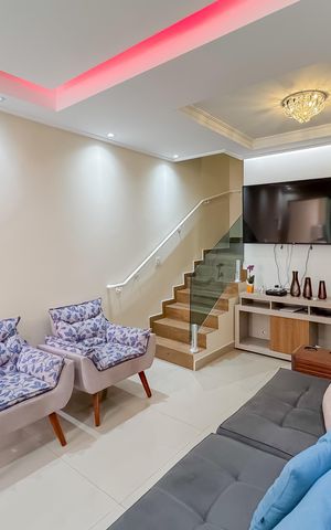 Casa à venda com 153m², 3 quartos e 1 vaga Casa à venda com 153m², 3 quartos e 1 vagaSala