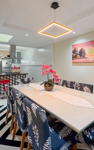 Casa à venda com 153m², 3 quartos e 1 vaga Casa à venda com 153m², 3 quartos e 1 vagaSala de Jantar