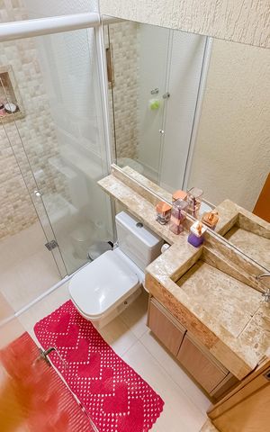 Casa à venda com 153m², 3 quartos e 1 vaga Casa à venda com 153m², 3 quartos e 1 vagaBanheiro Corredor