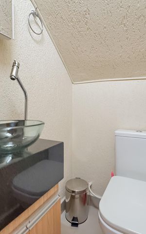 Casa à venda com 153m², 3 quartos e 1 vaga Casa à venda com 153m², 3 quartos e 1 vagaLavabo