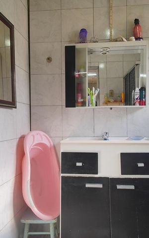 Casa à venda com 357m², 4 quartos e 2 vagasBanheiro 2