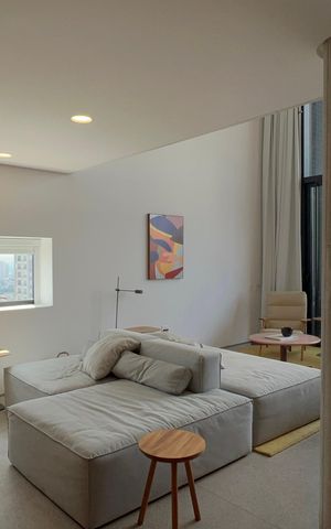 Apartamento à venda com 107m², 1 quarto e 1 vaga Apartamento à venda com 107m², 1 quarto e 1 vagaSala de TV