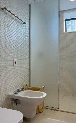 Apartamento à venda com 107m², 1 quarto e 1 vaga Apartamento à venda com 107m², 1 quarto e 1 vagaBanheiro da Suíte