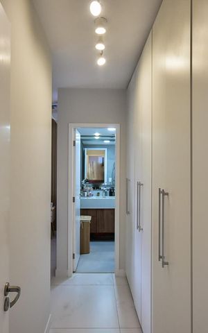 Apartamento à venda com 125m², 3 quartos e 2 vagasArmário da Suíte 
