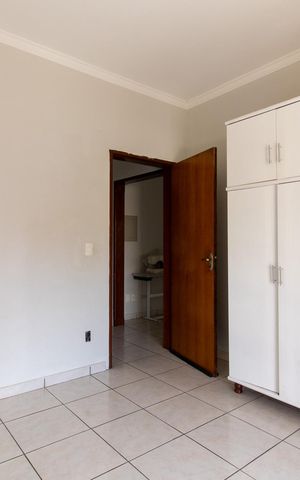 Casa à venda com 355m², 4 quartos e 5 vagas Casa à venda com 355m², 4 quartos e 5 vagasSuite 2