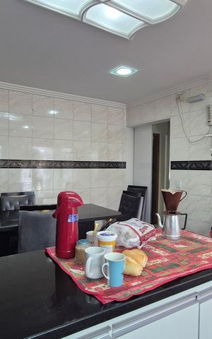 Casa à venda com 286m², 3 quartos e 5 vagas Casa à venda com 286m², 3 quartos e 5 vagasCozinha