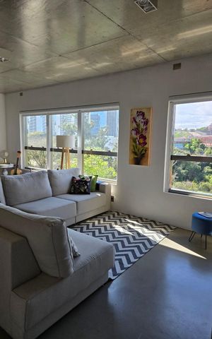 Apartamento à venda com 70m², 1 quarto e 1 vaga Apartamento à venda com 70m², 1 quarto e 1 vagaSala