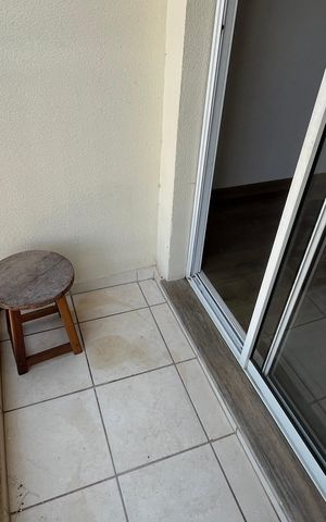 Apartamento à venda com 60m², 3 quartos e 1 vaga Apartamento à venda com 60m², 3 quartos e 1 vagaVaranda da Sala