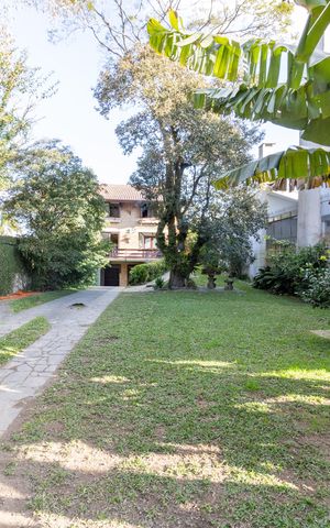 Casa à venda com 800m², 3 quartos e sem vaga Casa à venda com 800m², 3 quartos e sem vagaQuintal