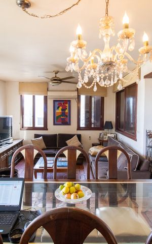 Casa à venda com 800m², 3 quartos e sem vaga Casa à venda com 800m², 3 quartos e sem vagaSala