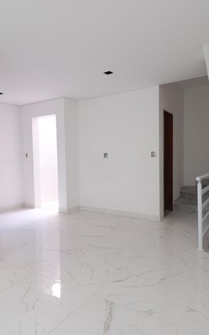 Casa de condomínio à venda com 127m², 3 quartos e 2 vagasSala