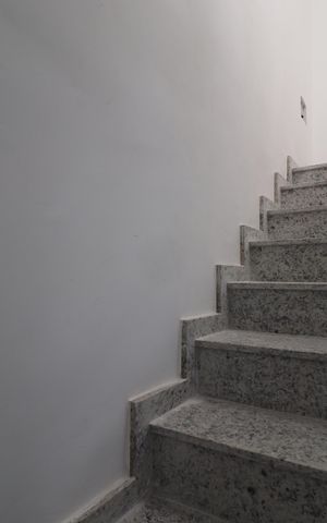 Casa de condomínio à venda com 127m², 3 quartos e 2 vagasEscada