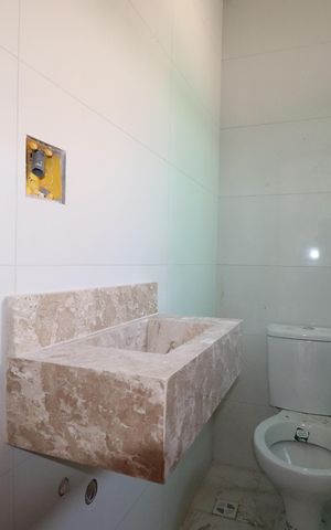Casa de condomínio à venda com 127m², 3 quartos e 2 vagasBanheiro 