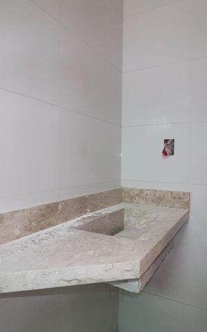 Casa de condomínio à venda com 117m², 2 quartos e 2 vagasBanheiro Quarto 1 suíte