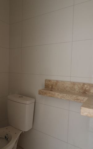 Casa de condomínio à venda com 129m², 3 quartos e 2 vagasLavabo