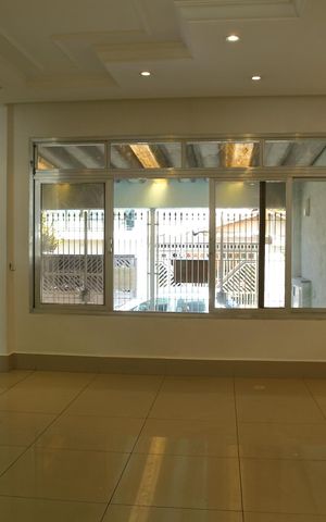 Casa para alugar com 135m², 3 quartos e 2 vagasSala