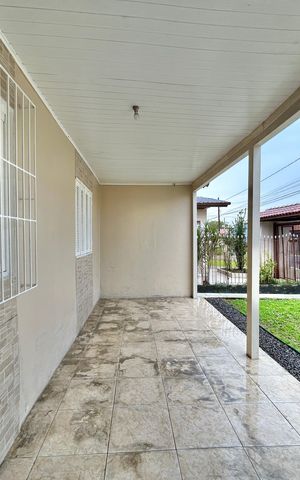 Casa à venda com 141m², 3 quartos e 2 vagas Casa à venda com 141m², 3 quartos e 2 vagasÁrea Externa
