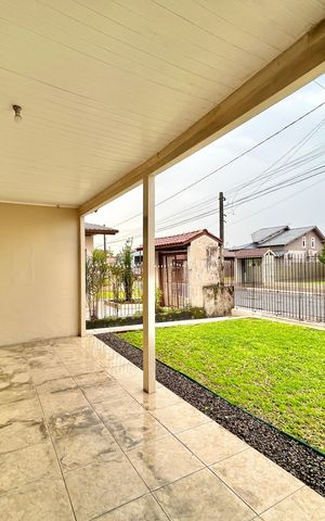 Casa à venda com 141m², 3 quartos e 2 vagas Casa à venda com 141m², 3 quartos e 2 vagasÁrea Externa