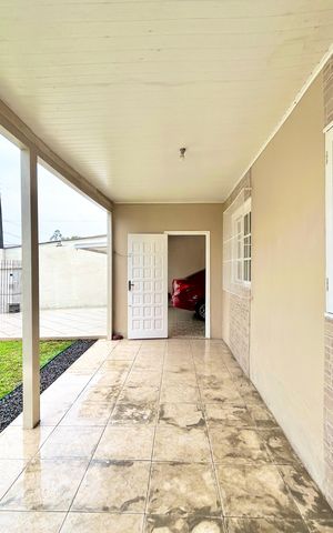 Casa à venda com 141m², 3 quartos e 2 vagas Casa à venda com 141m², 3 quartos e 2 vagasÁrea Externa