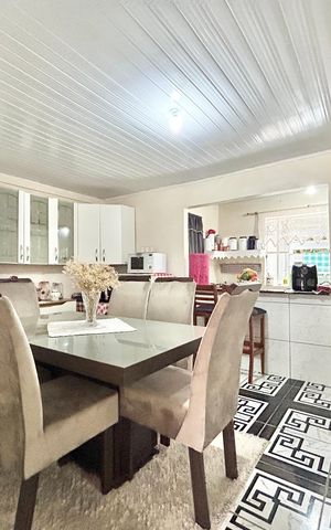 Casa à venda com 141m², 3 quartos e 2 vagas Casa à venda com 141m², 3 quartos e 2 vagasCopa
