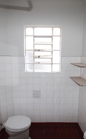 Casa para alugar com 62m², 2 quartos e sem vagaBanheiro