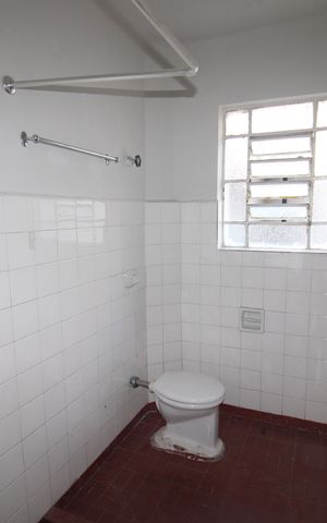 Casa para alugar com 62m², 2 quartos e sem vagaBanheiro