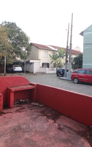 Casa para alugar com 62m², 2 quartos e sem vagaQuintal