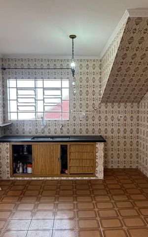 Casa para alugar com 150m², 2 quartos e 2 vagas Casa para alugar com 150m², 2 quartos e 2 vagasCozinha
