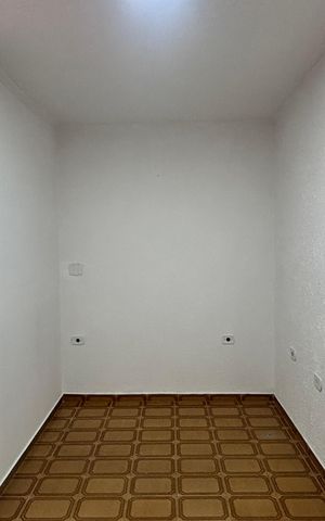 Casa para alugar com 150m², 2 quartos e 2 vagas Casa para alugar com 150m², 2 quartos e 2 vagasQuarto