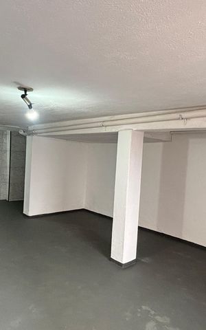 Casa para alugar com 150m², 2 quartos e 2 vagas Casa para alugar com 150m², 2 quartos e 2 vagasPorão