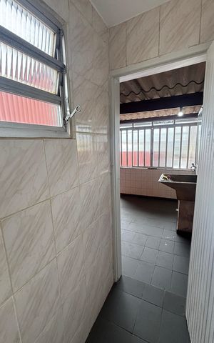 Casa para alugar com 150m², 2 quartos e 2 vagas Casa para alugar com 150m², 2 quartos e 2 vagasÁrea de Serviço 2 - Banheiro