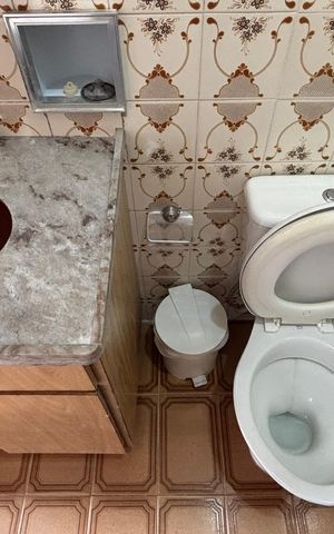 Casa para alugar com 150m², 2 quartos e 2 vagas Casa para alugar com 150m², 2 quartos e 2 vagasBanheiro