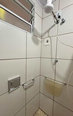 Casa para alugar com 150m², 2 quartos e 2 vagas Casa para alugar com 150m², 2 quartos e 2 vagasBanheiro da Suíte