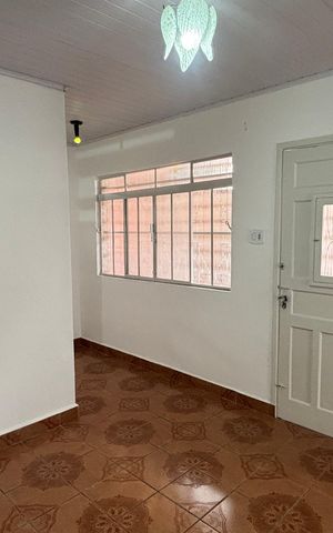 Casa para alugar com 150m², 2 quartos e 2 vagas Casa para alugar com 150m², 2 quartos e 2 vagasSala