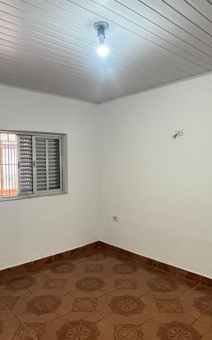 Casa para alugar com 150m², 2 quartos e 2 vagas Casa para alugar com 150m², 2 quartos e 2 vagasSuite