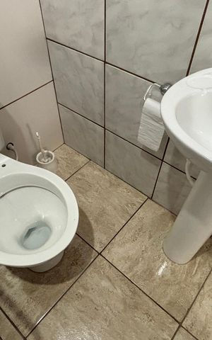 Casa para alugar com 150m², 2 quartos e 2 vagas Casa para alugar com 150m², 2 quartos e 2 vagasBanheiro da Suíte
