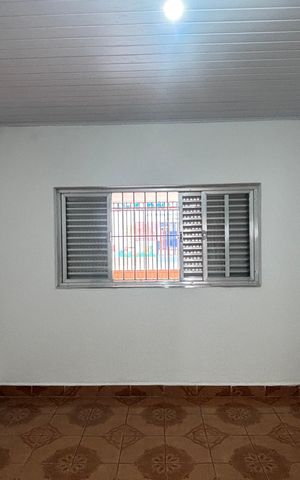 Casa para alugar com 150m², 2 quartos e 2 vagas Casa para alugar com 150m², 2 quartos e 2 vagasSuite