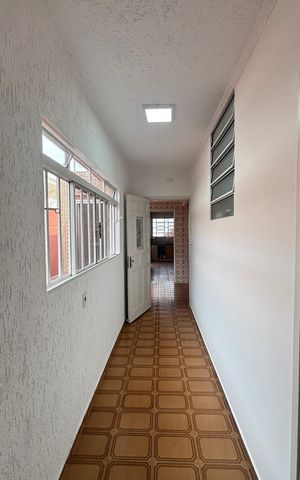 Casa para alugar com 150m², 2 quartos e 2 vagas Casa para alugar com 150m², 2 quartos e 2 vagasCorredor