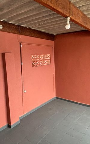 Casa para alugar com 150m², 2 quartos e 2 vagas Casa para alugar com 150m², 2 quartos e 2 vagasÁrea de Serviço 2