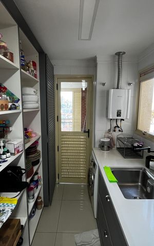 Apartamento à venda com 92m², 2 quartos e 2 vagasCozinha