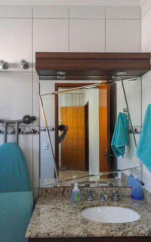 Casa à venda com 180m², 6 quartos e 3 vagas Casa à venda com 180m², 6 quartos e 3 vagasBanheiro da Suíte 2