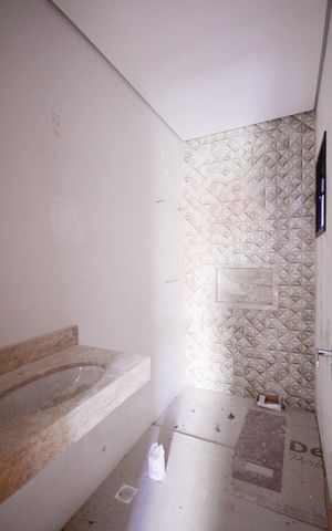 Casa à venda com 150m², 3 quartos e 2 vagas Casa à venda com 150m², 3 quartos e 2 vagasBanheiro Social
