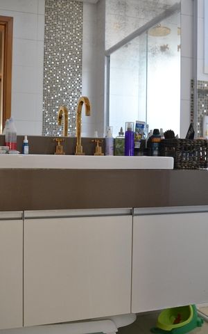 Apartamento à venda com 140m², 4 quartos e 4 vagasBanheiro da suíte