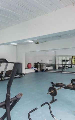 Casa de condomínio à venda com 200m², 3 quartos e 2 vagas Casa de condomínio à venda com 200m², 3 quartos e 2 vagasAcademia