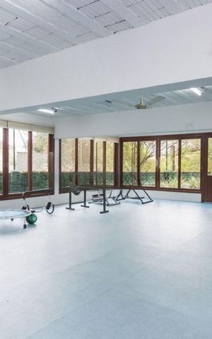 Casa de condomínio à venda com 200m², 3 quartos e 2 vagas Casa de condomínio à venda com 200m², 3 quartos e 2 vagasAcademia