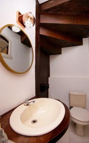 Casa de condomínio à venda com 200m², 3 quartos e 2 vagas Casa de condomínio à venda com 200m², 3 quartos e 2 vagasBanheiro