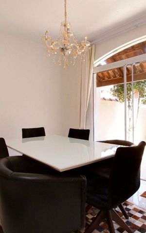 Casa de condomínio à venda com 200m², 3 quartos e 2 vagas Casa de condomínio à venda com 200m², 3 quartos e 2 vagasSala de Jantar