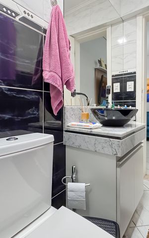 Casa à venda com 174m², 3 quartos e sem vaga Casa à venda com 174m², 3 quartos e sem vagaBanheiro 2